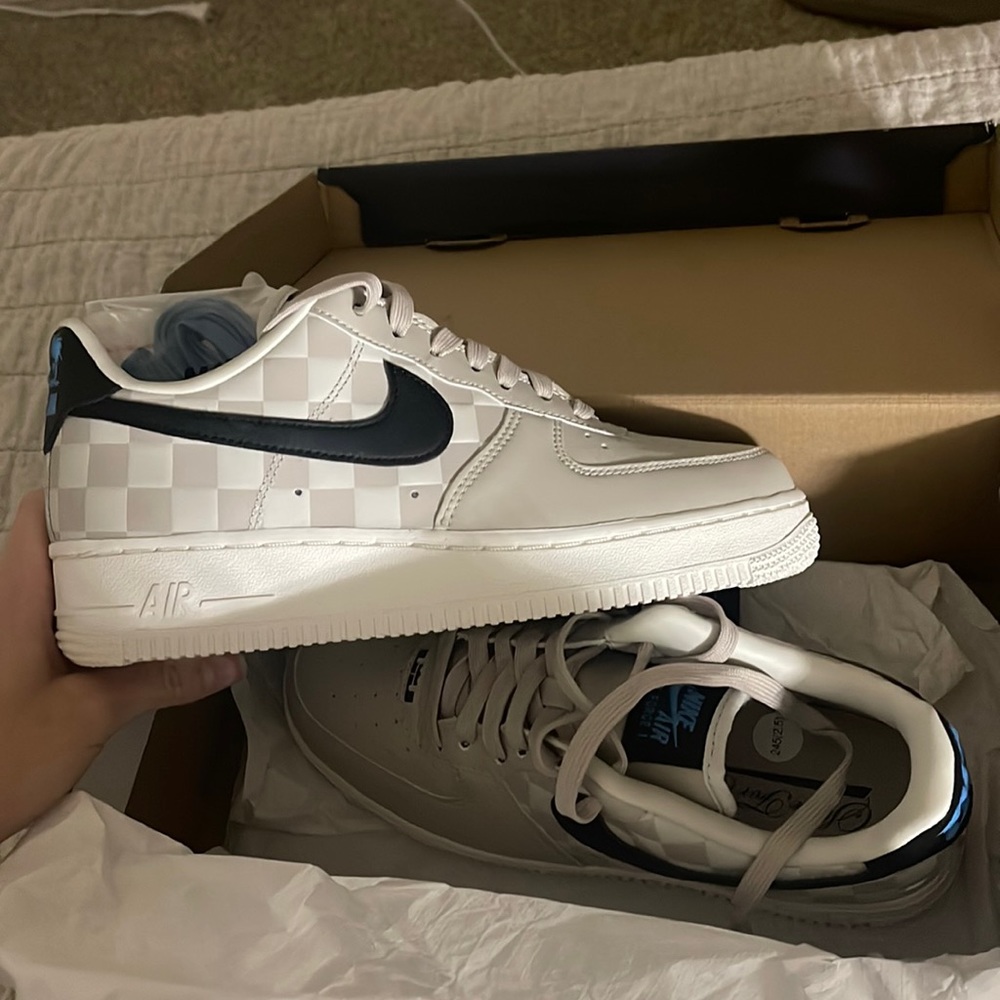 gray sneakers
